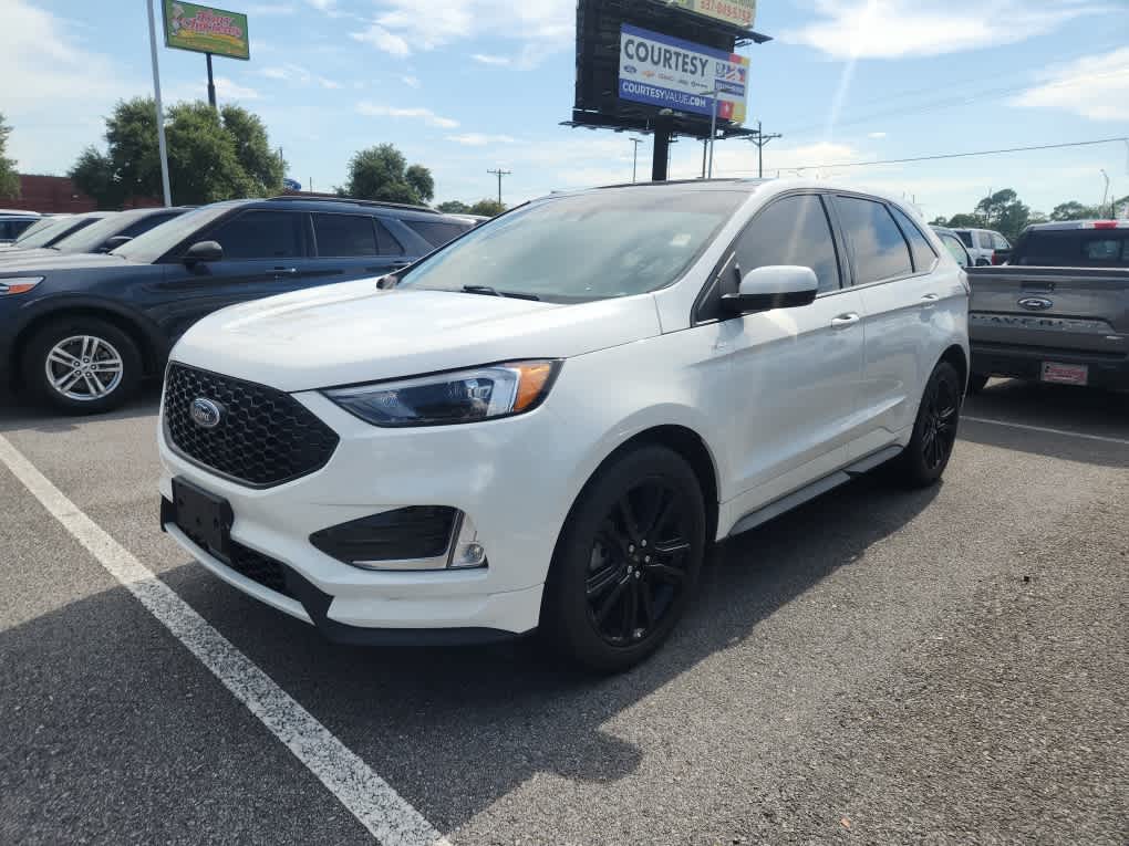 2022 Ford Edge ST-Line photo 2