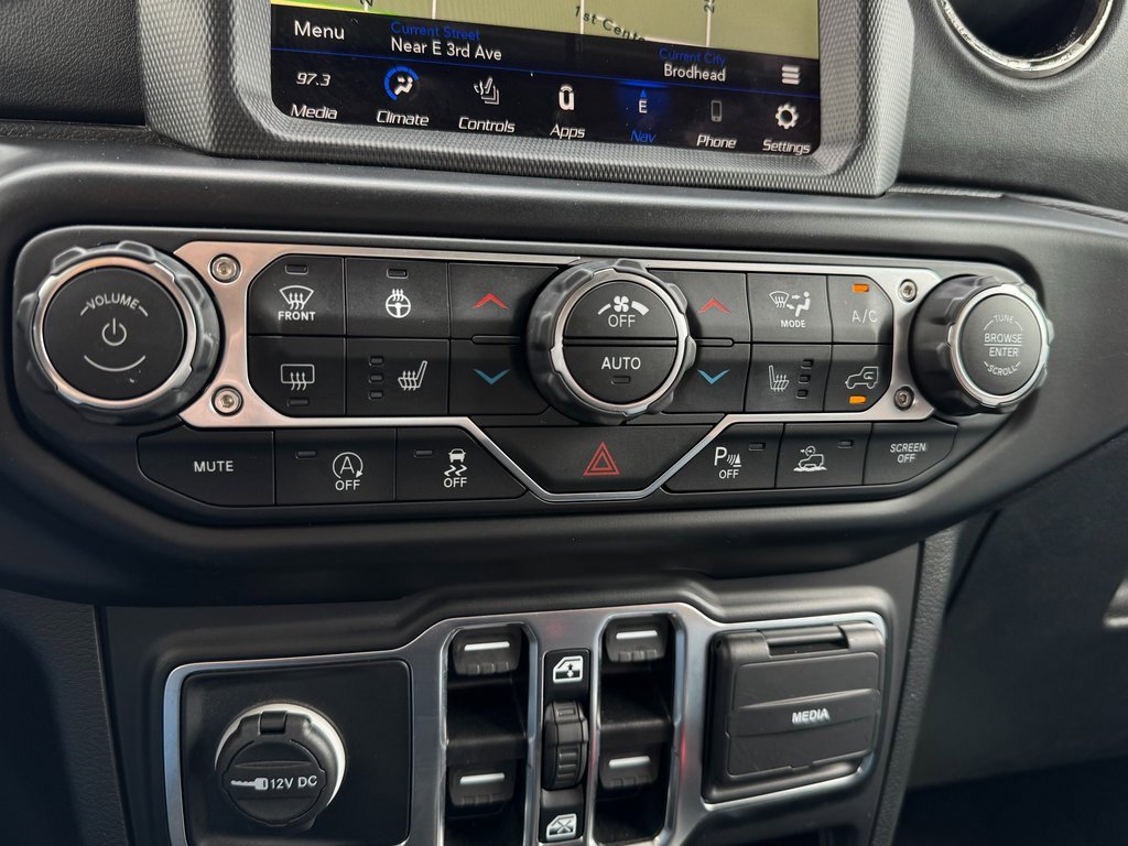 2021 Jeep Wrangler Unlimited Sahara High Altitude photo 24
