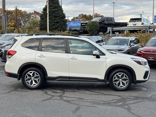 2019 Subaru Forester Premium photo 3
