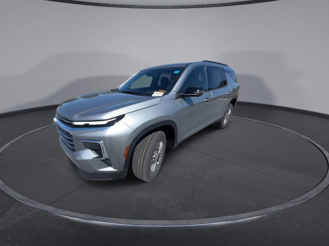 2026 Chevrolet Traverse 2LT photo 3