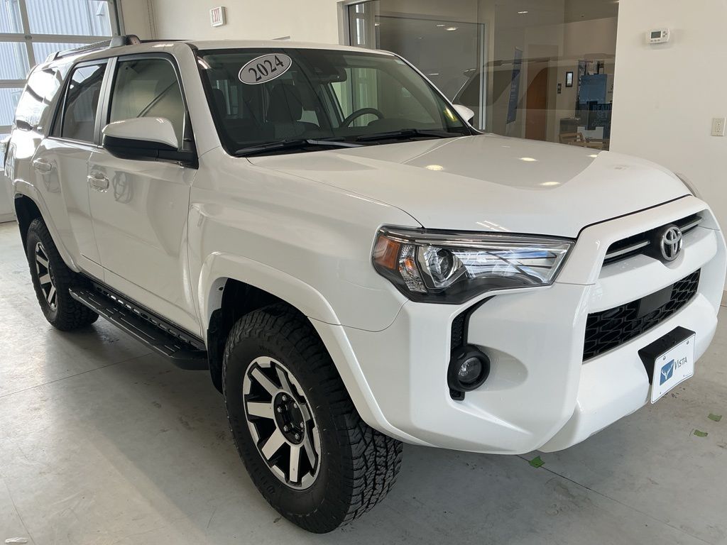 2024 Toyota 4Runner SR5's photo