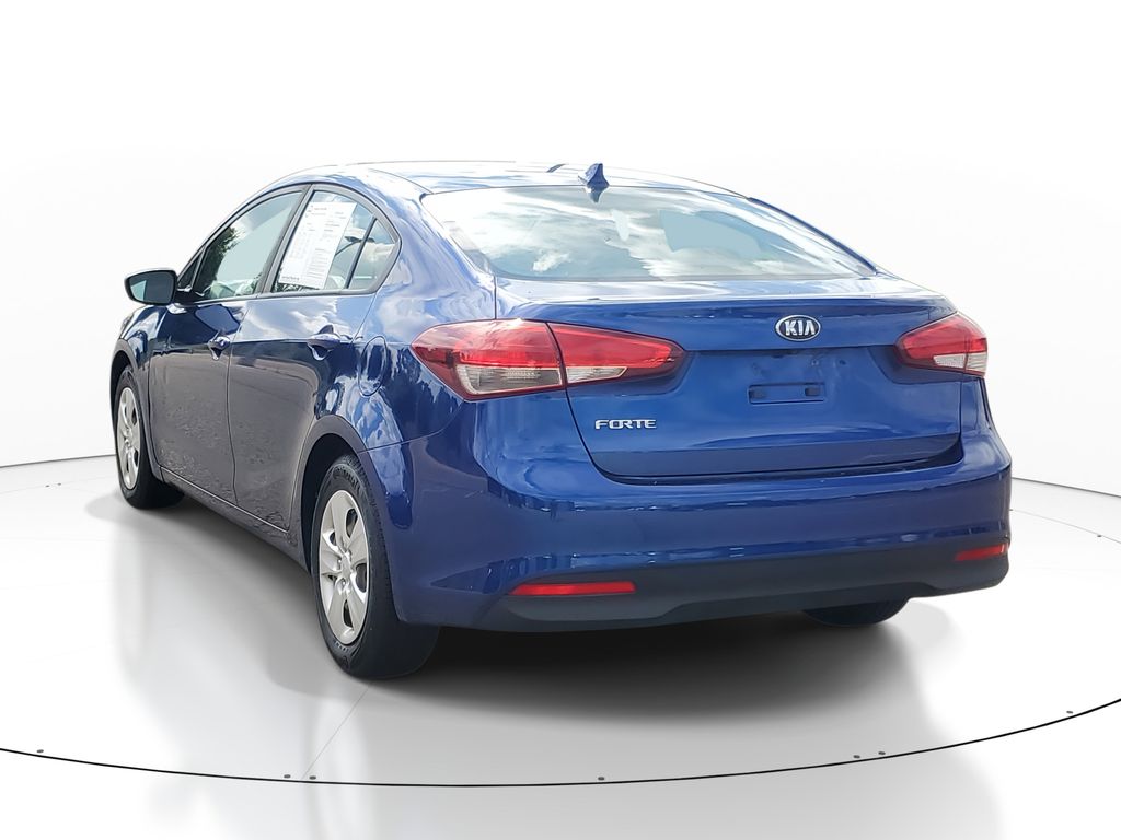 2018 Kia Forte LX Base photo 3