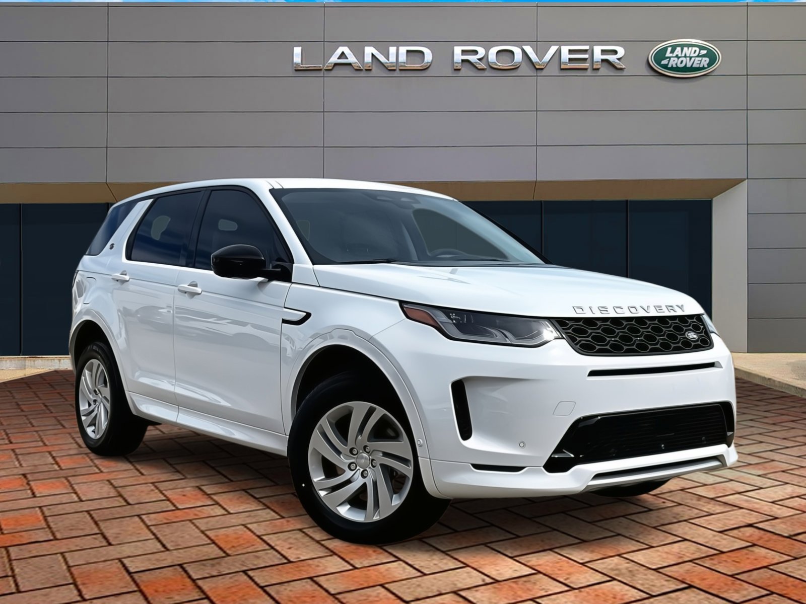 2025 Land Rover Discovery Sport S photo 2