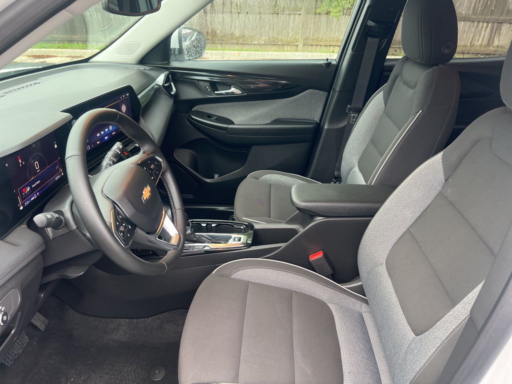 2024 Chevrolet Trailblazer LT photo 4