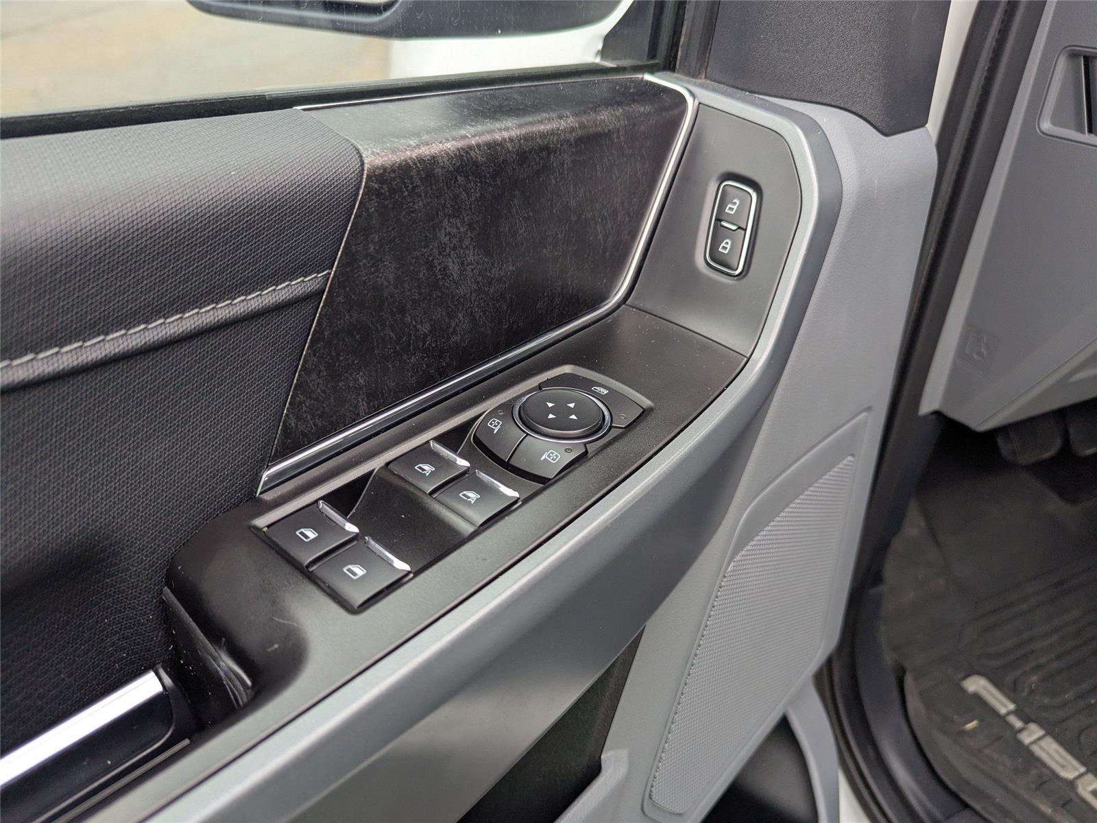 2022 Ford F-150 XLT photo 16