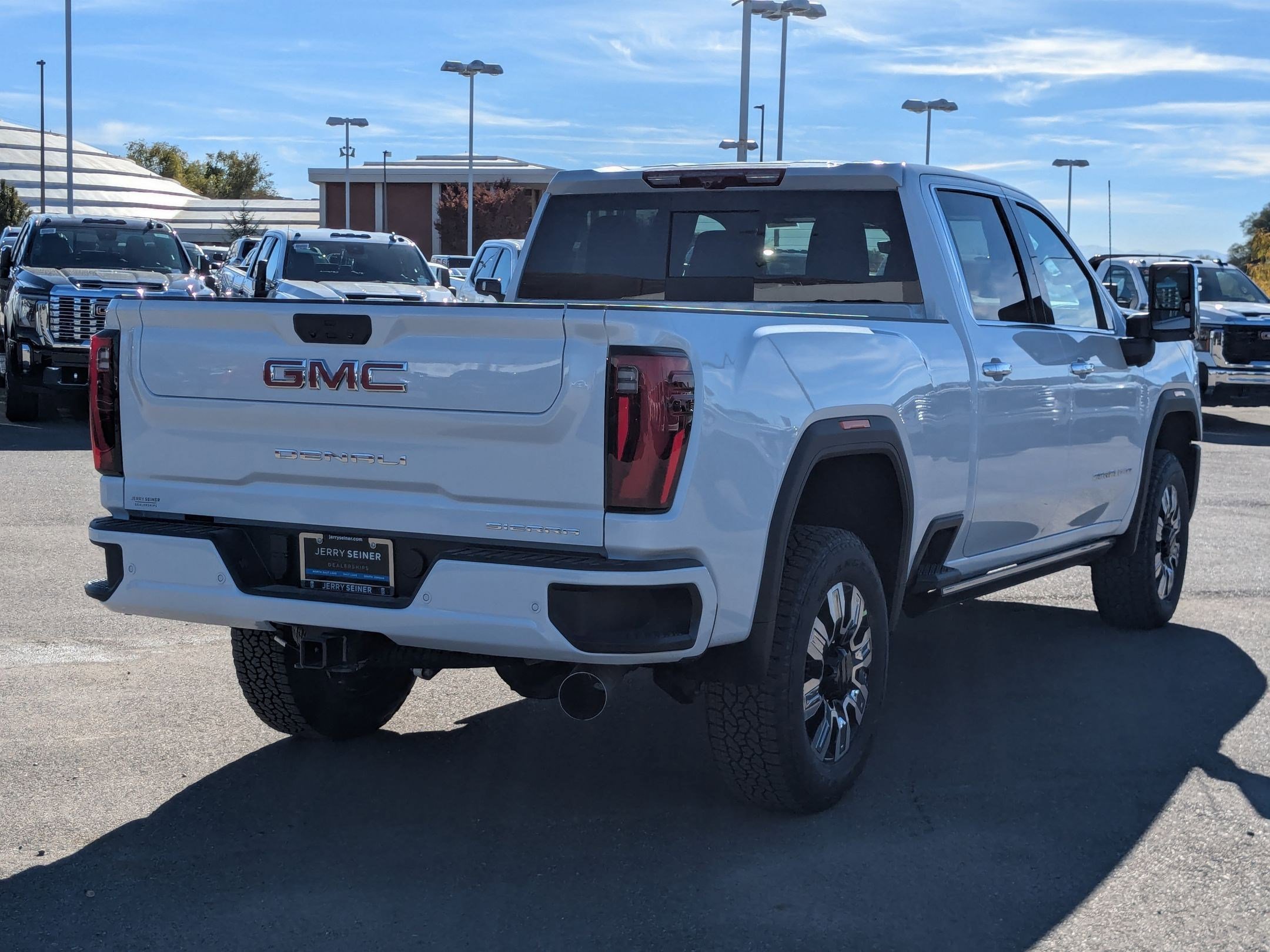 2026 Gmc Sierra 3500 HD Denali photo 4