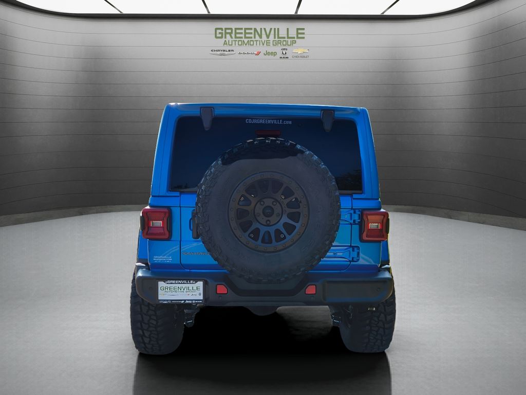2025 Jeep Wrangler Sahara photo 4
