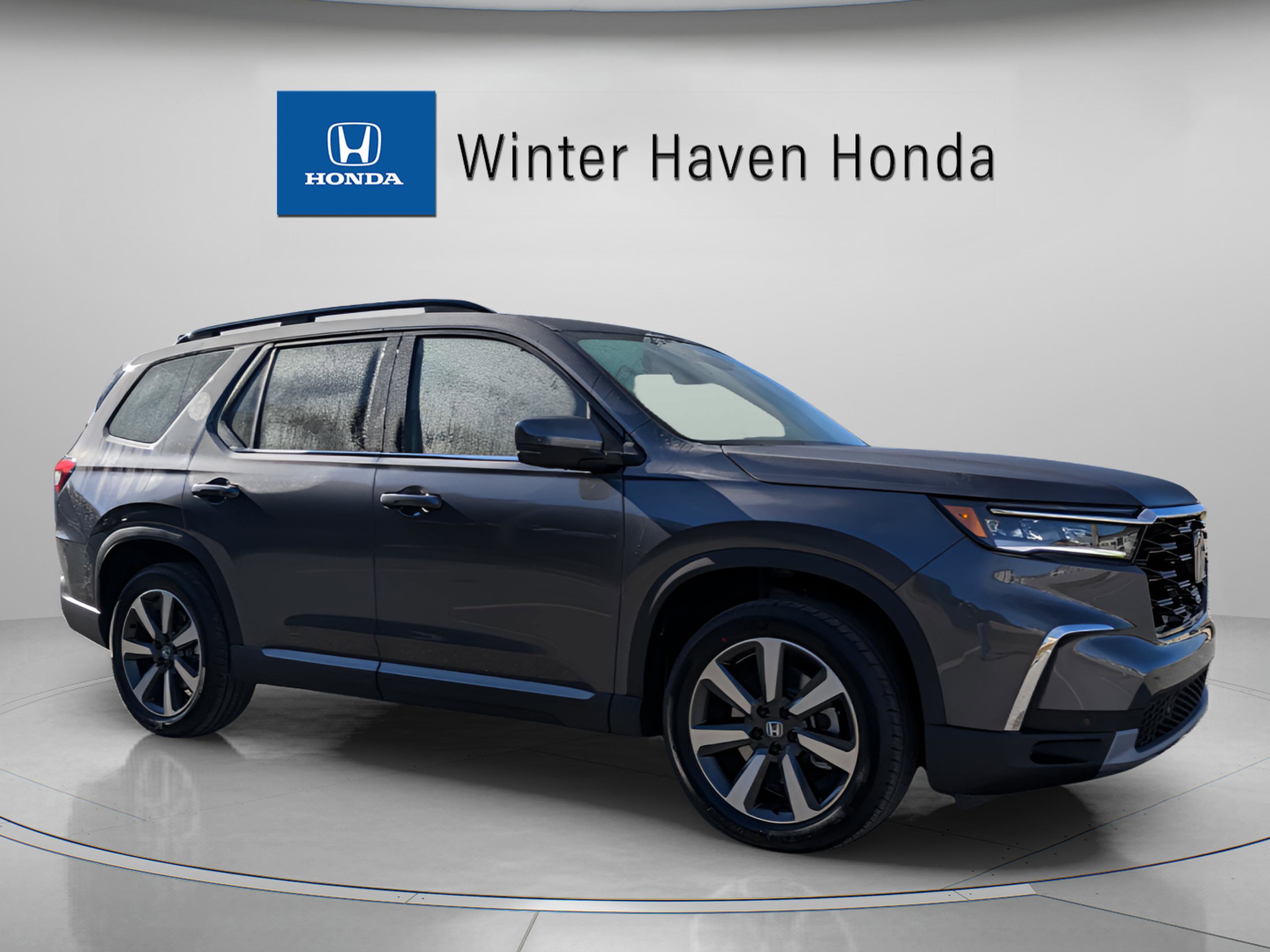 2025 Honda Pilot Touring's photo