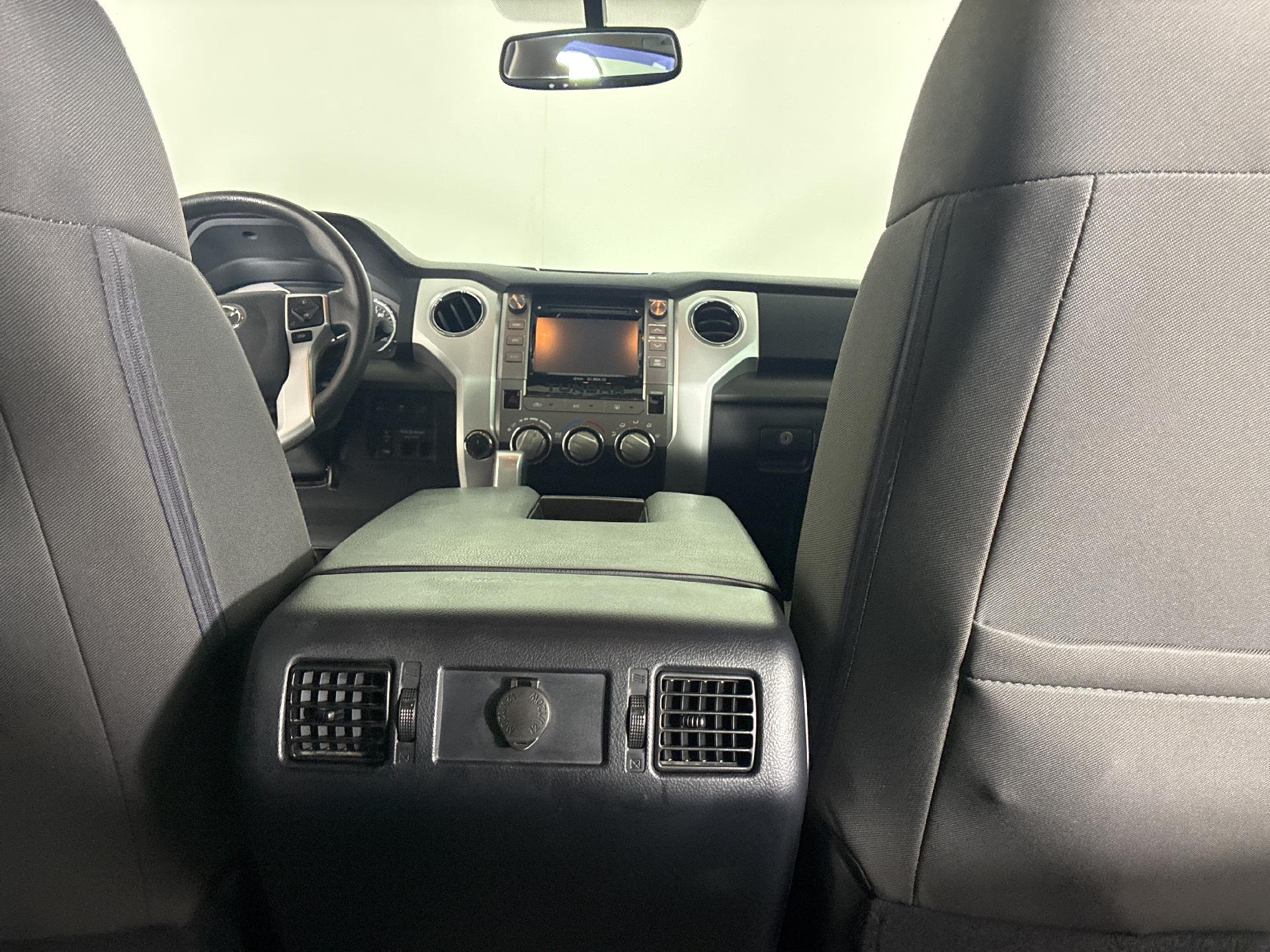 2017 Toyota Tundra SR5 photo 19