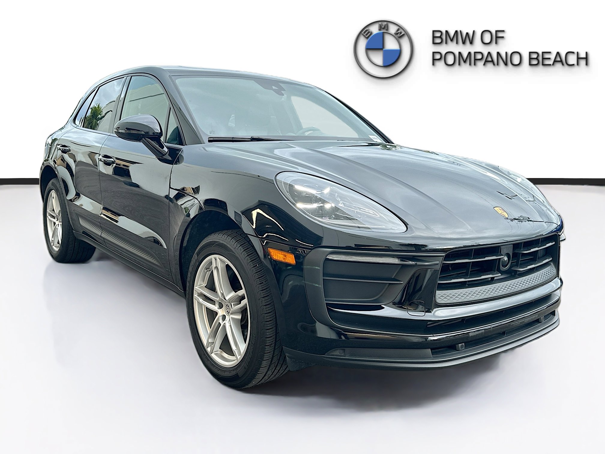 2024 Porsche Macan Base's photo