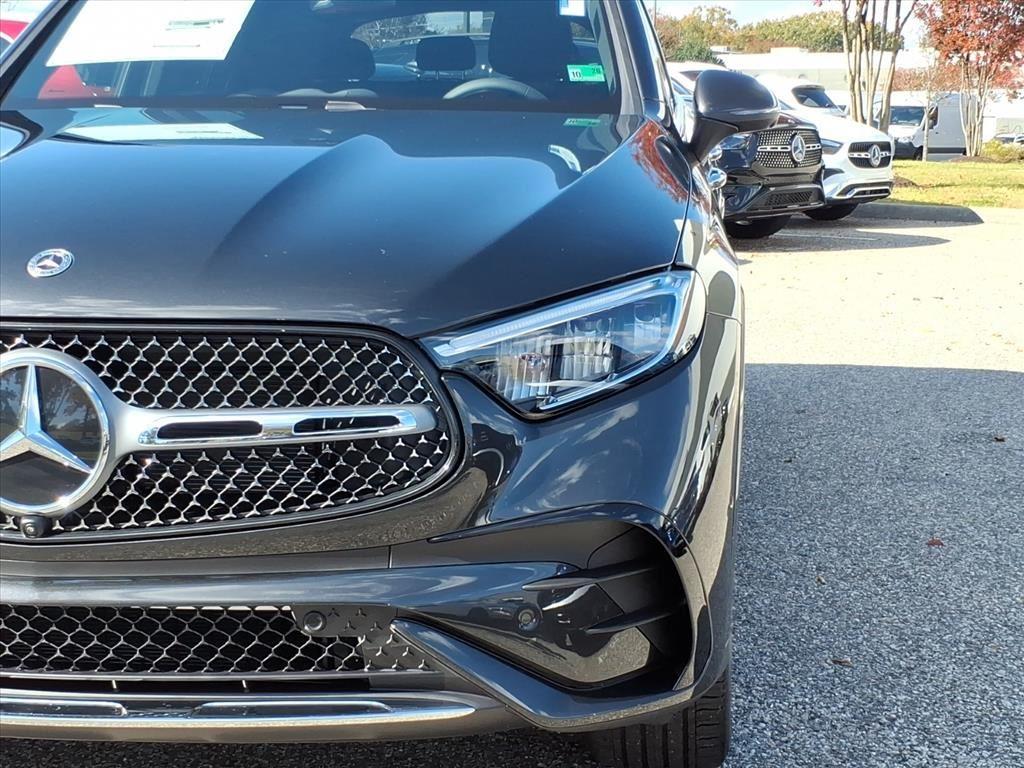 2026 Mercedes Benz GLC 300 photo 3