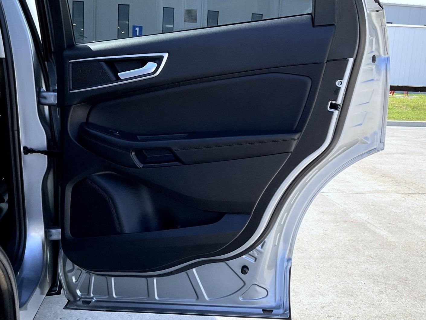 2024 Ford Edge SEL photo 18