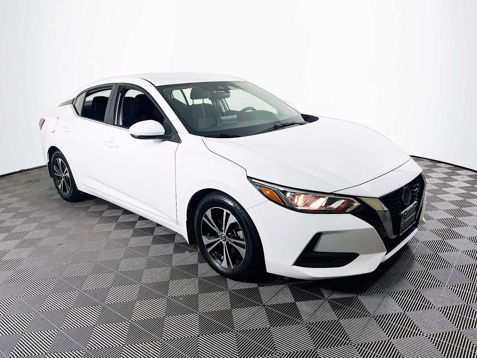 2020 Nissan Sentra SV photo 3