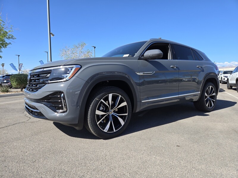 2025 Volkswagen Atlas Cross Sport SEL Premium R-Line photo 2