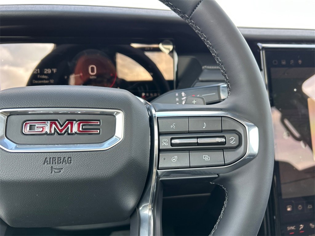 2026 GMC ACADIA - Image 18