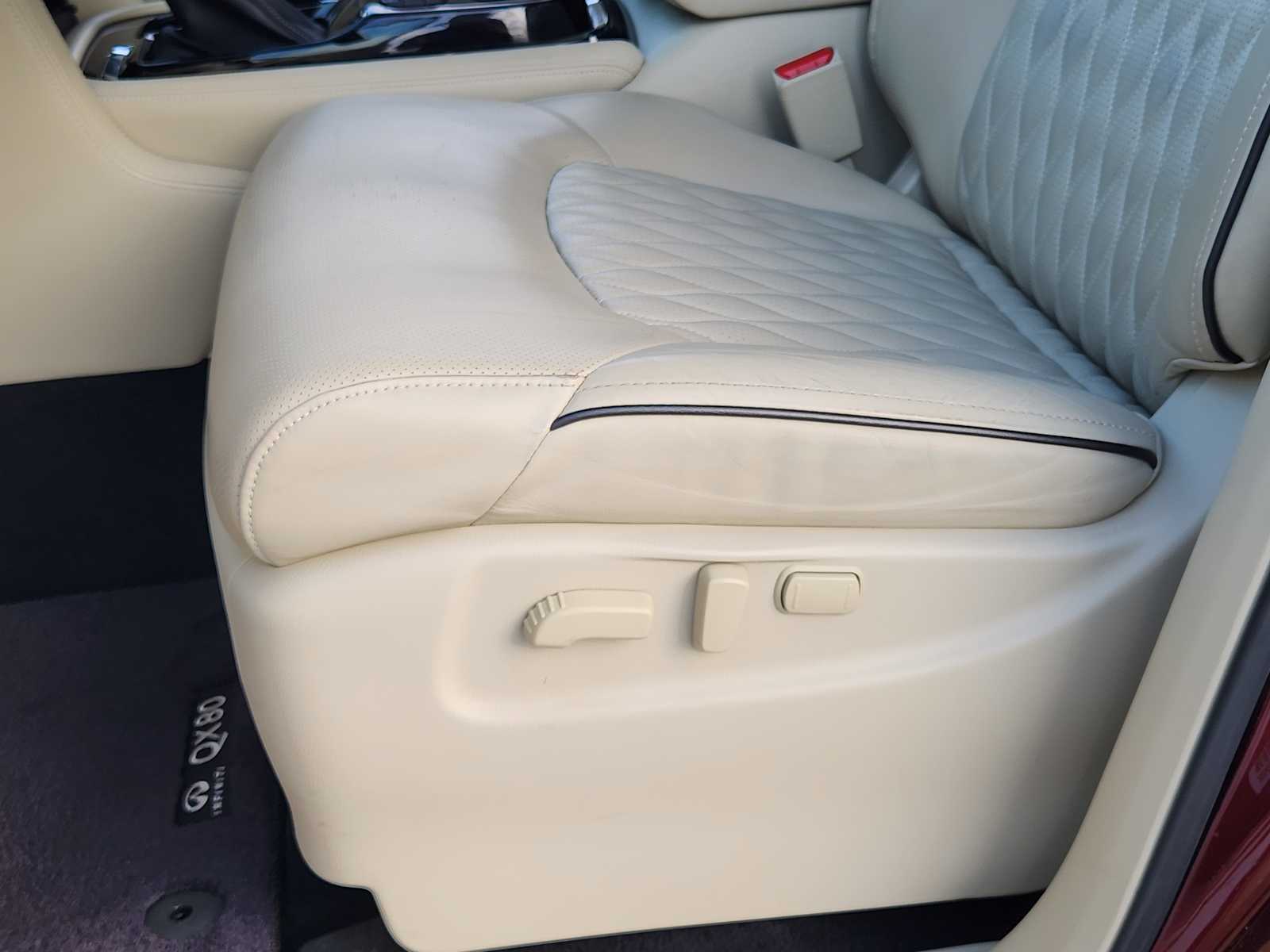 2020 Infiniti QX80 Luxe photo 22