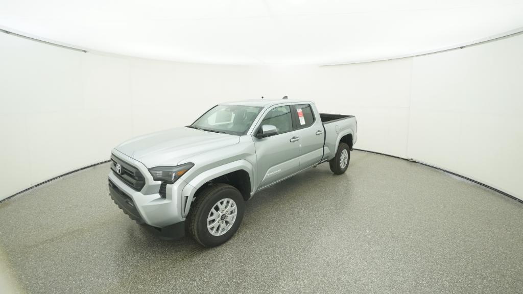 2025 Toyota Tacoma SR5's photo