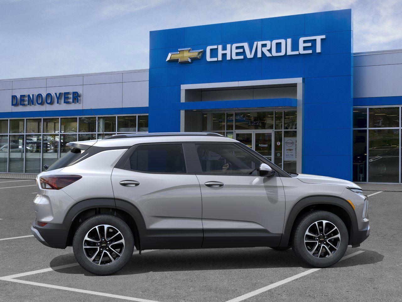 2026 Chevrolet Trailblazer LT photo 2