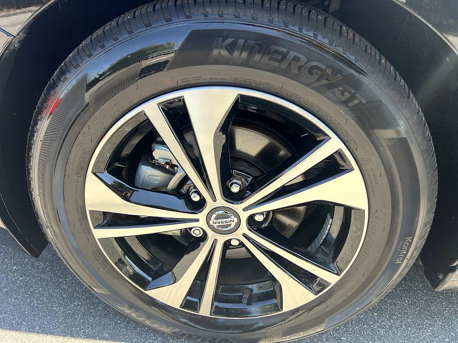 2022 Nissan Sentra SV photo 9