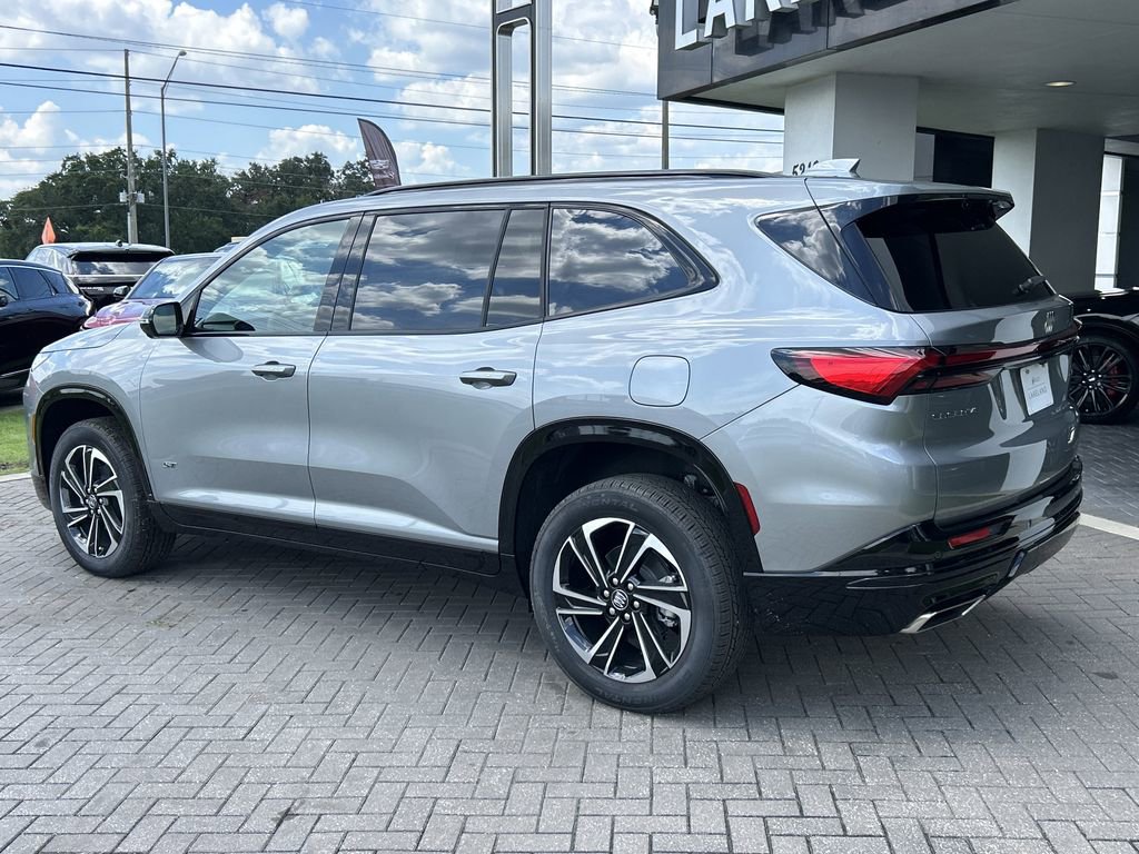 2026 Buick Enclave Sport Touring photo 4