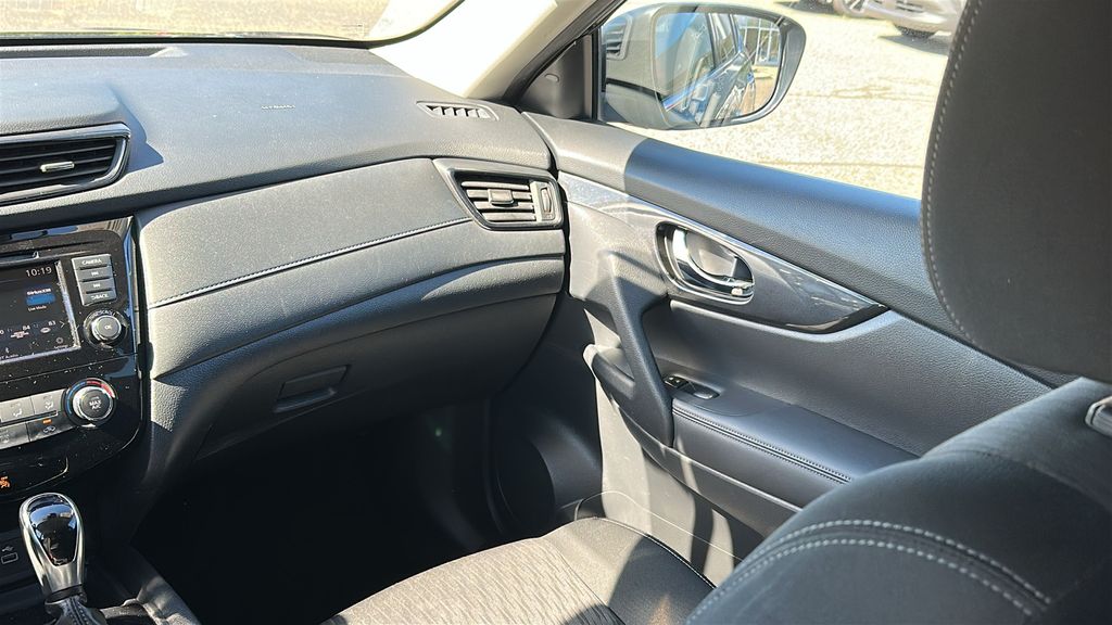 2019 Nissan Rogue Special Edition photo 24