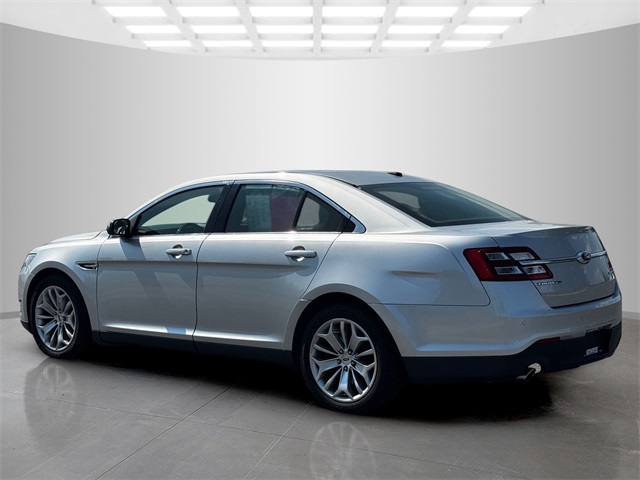 2018 Ford Taurus Limited photo 5