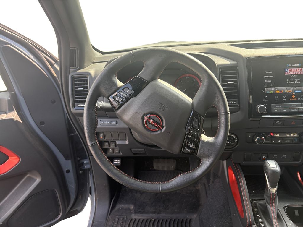 2023 Nissan Frontier PRO-4X photo 12
