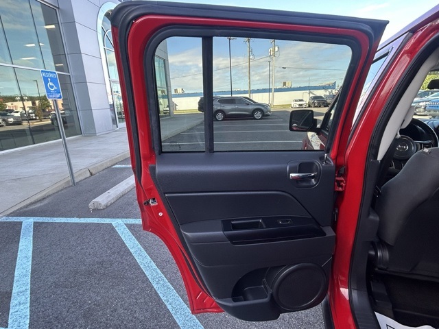 2015 Jeep Patriot Latitude photo 26