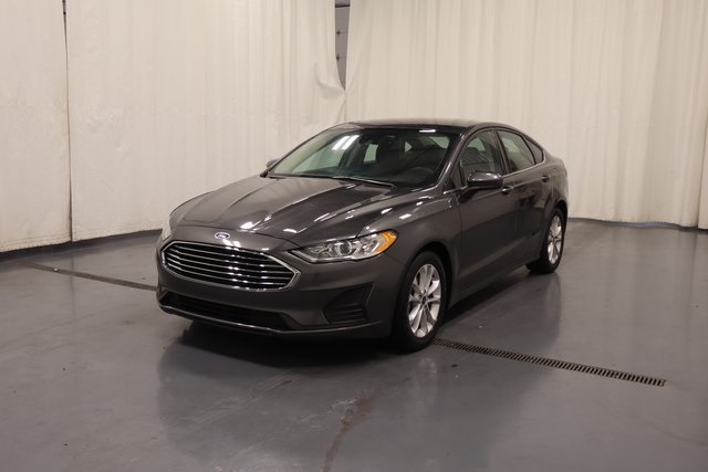 2020 Ford Fusion SE photo 5