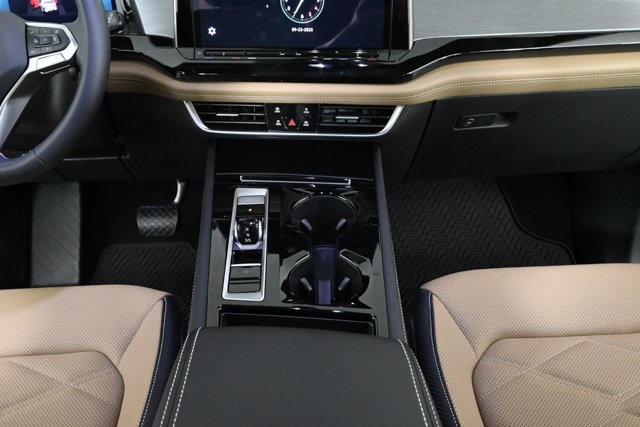 2026 Volkswagen Atlas Cross Sport SE Technology photo 16