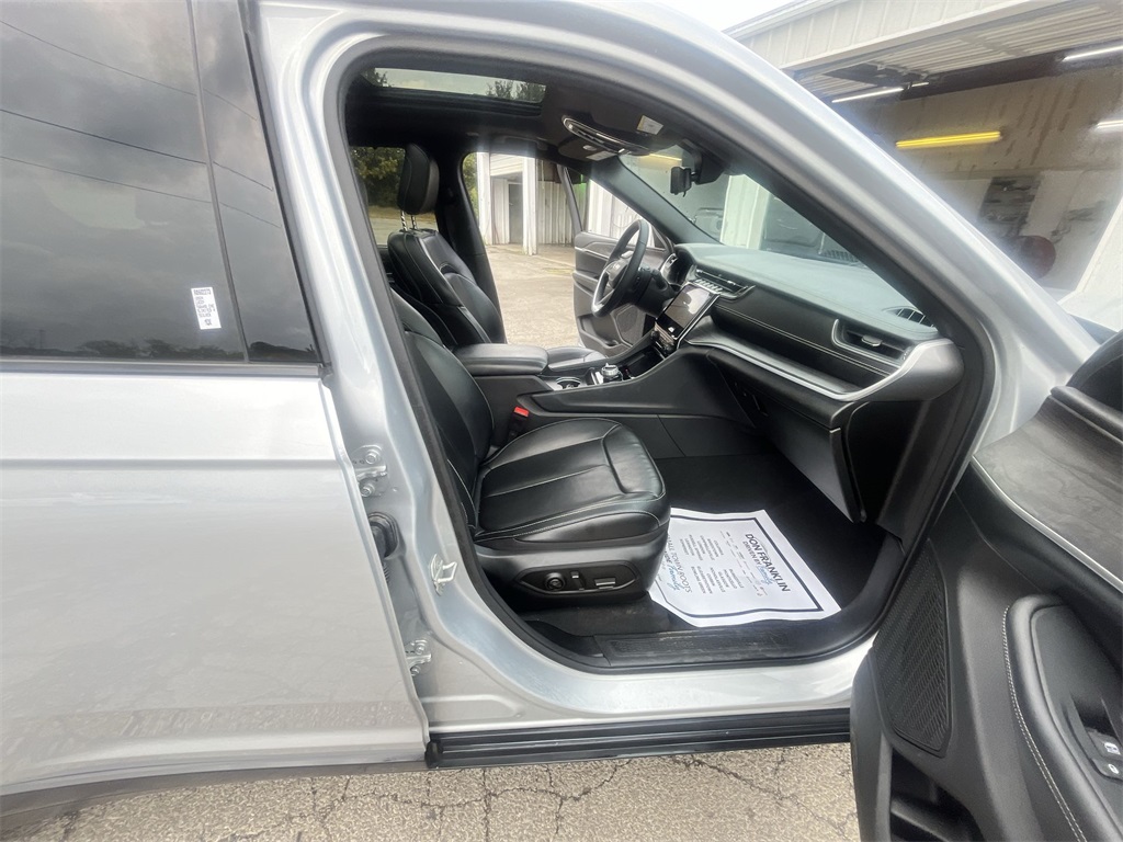 2024 Jeep Grand Cherokee Limited photo 25
