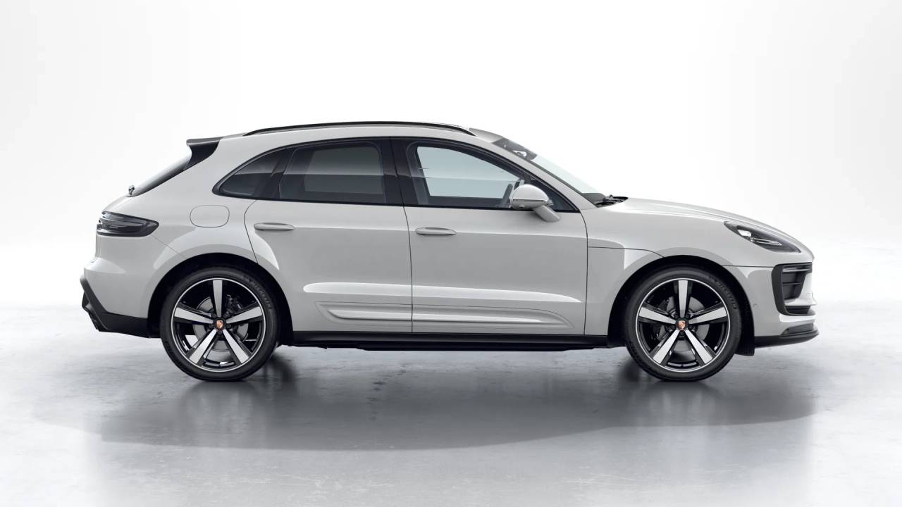 2026 Porsche Macan T photo 7