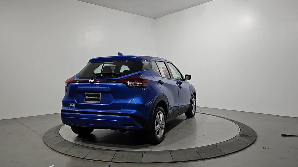 2024 Nissan Kicks S photo 5