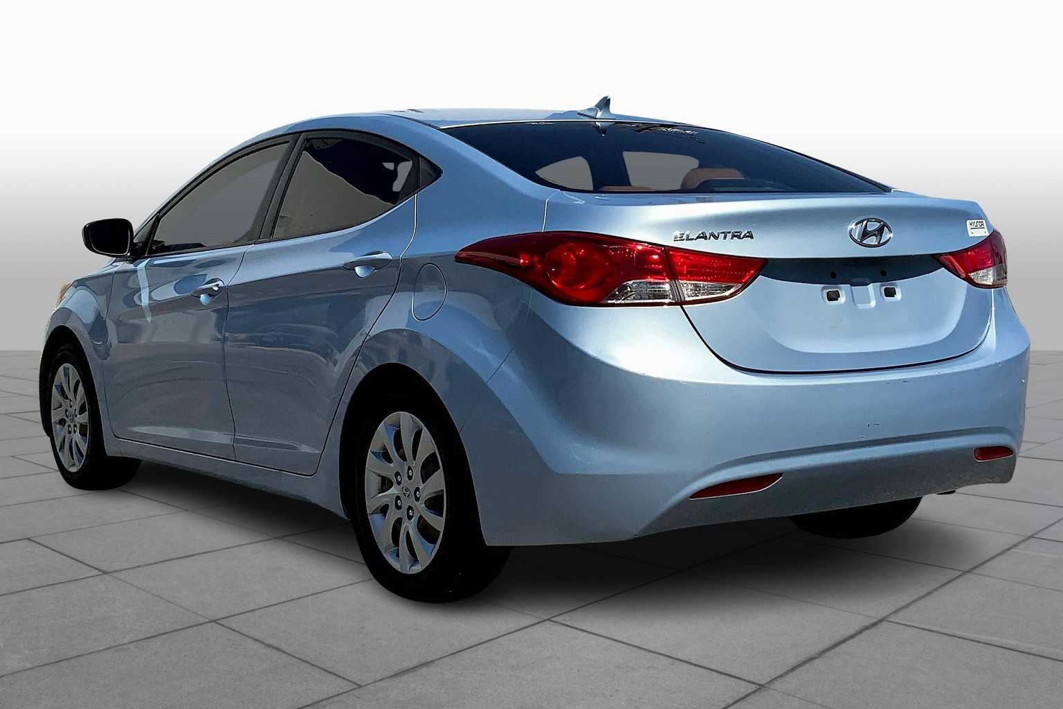 2013 Hyundai Elantra GLS photo 10
