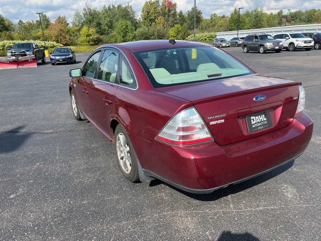 2008 Ford Taurus SEL photo 11