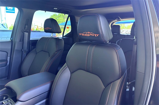 2025 Honda Pilot TrailSport photo 8