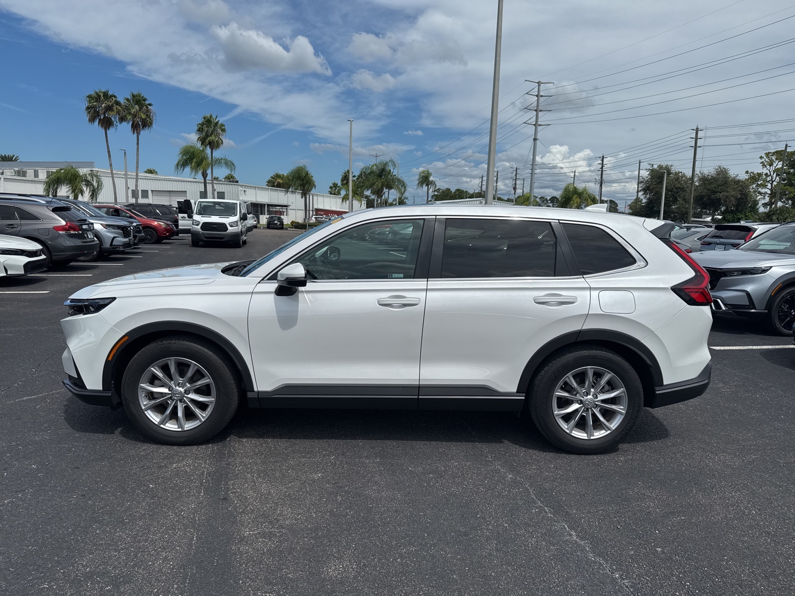 2023 Honda CR-V EX photo 4