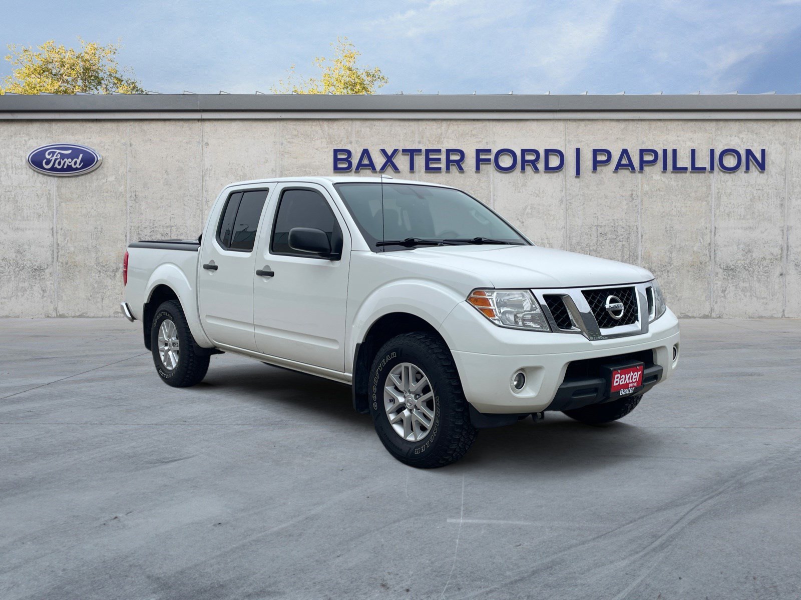 2016 Nissan Frontier SV's photo