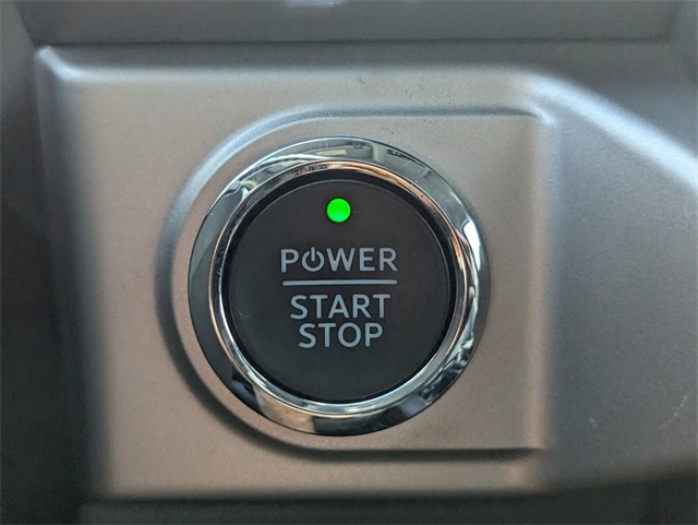 2023 Ford F-150 Lightning XLT photo 23