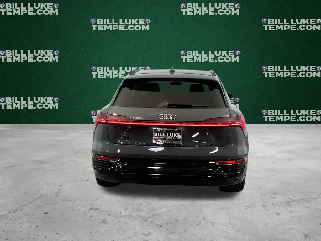 2024 Audi Q8 E-tron Premium Plus photo 6