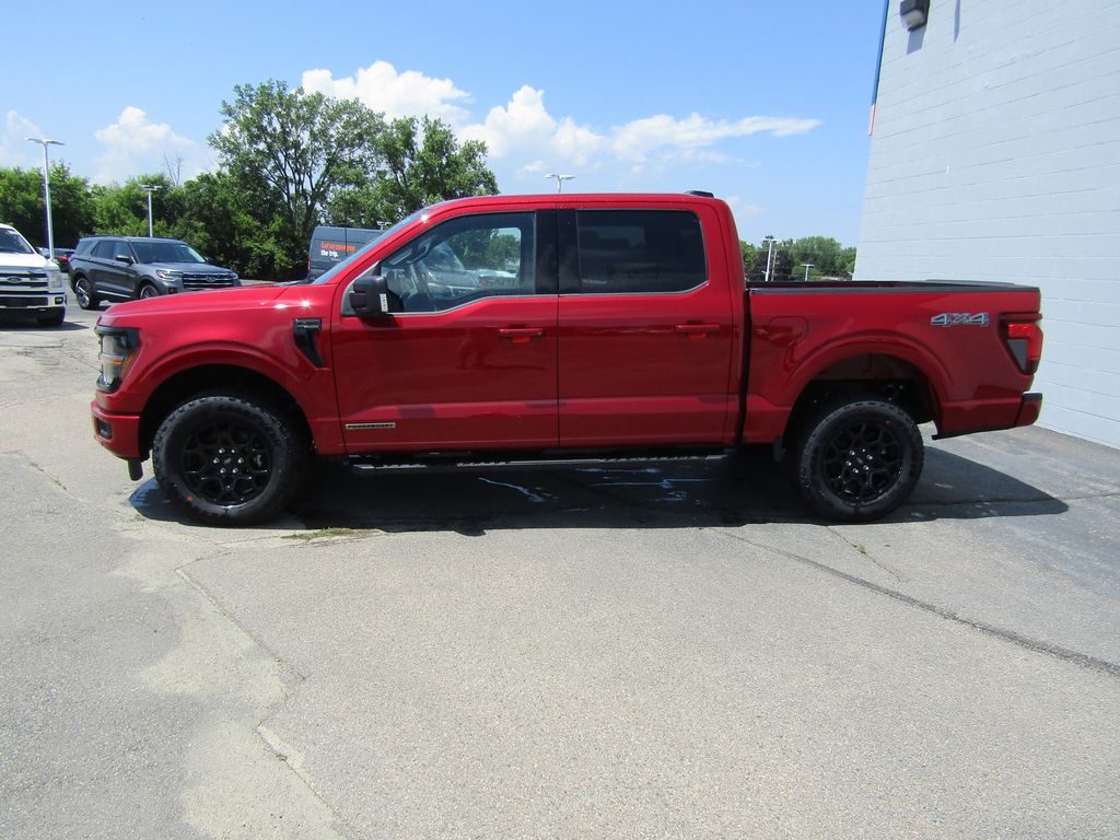 2025 Ford F-150 XLT photo 2