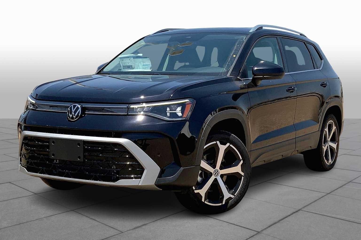 2025 Volkswagen Taos SEL's photo