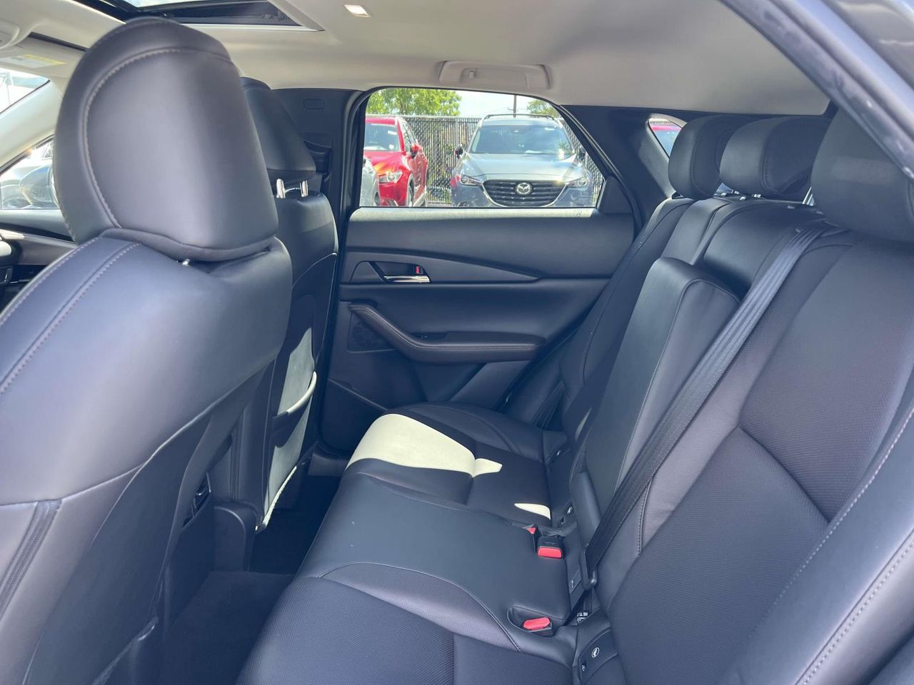 2022 Mazda CX-30 Premium photo 9