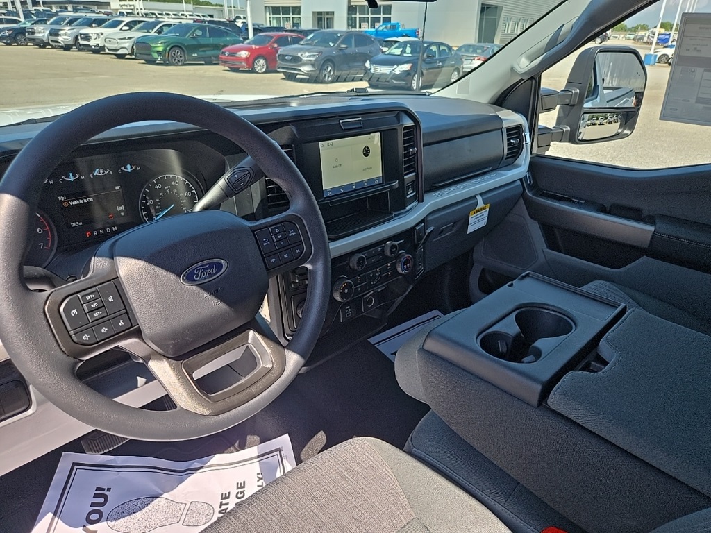 2026 Ford F-250 XLT photo 17