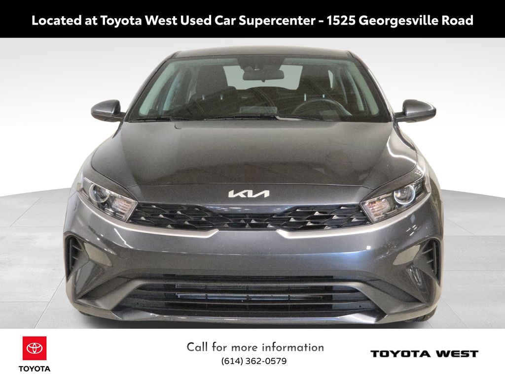 2024 Kia Forte LXS photo 2