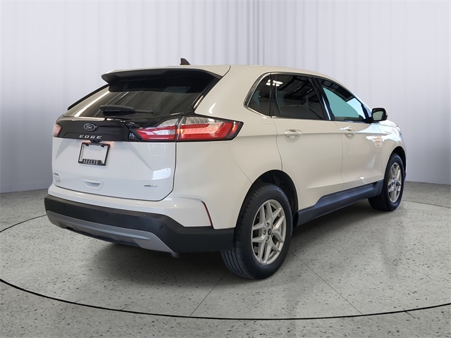 2024 Ford Edge SEL photo 2