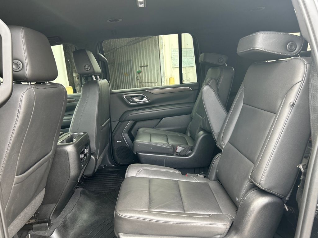 2022 Chevrolet Suburban Z71 photo 19