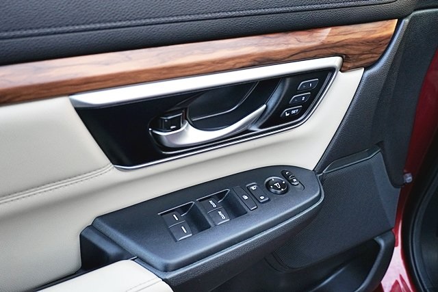 Used 2019  Honda EX-L image 23