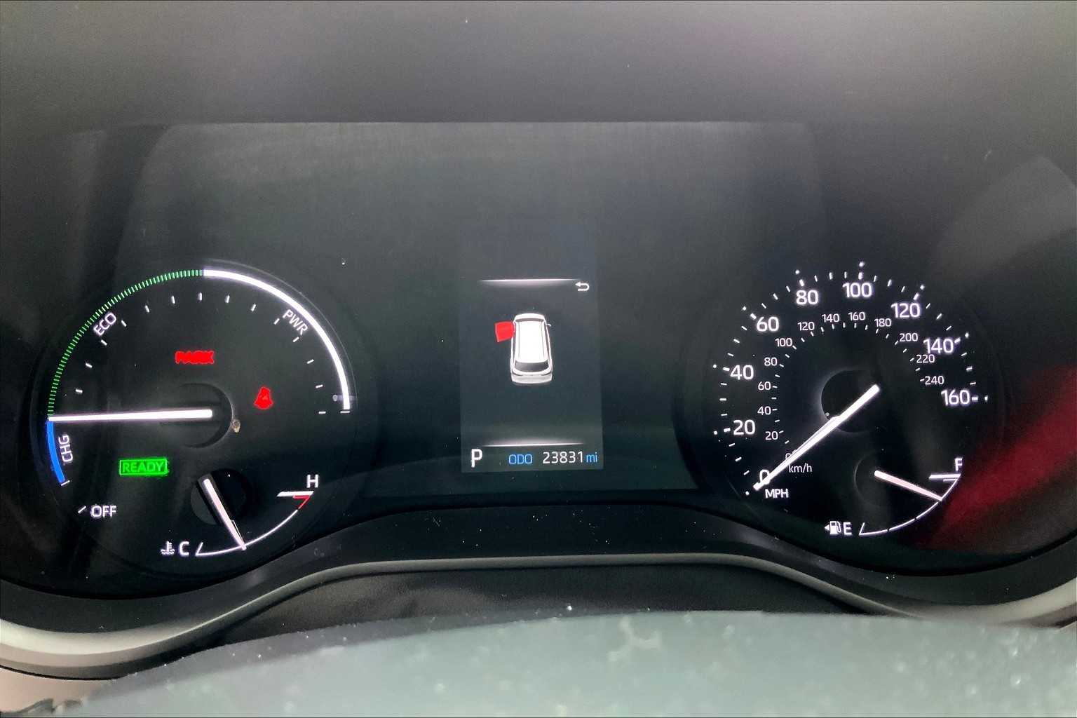 2024 Toyota Sienna XLE photo 24