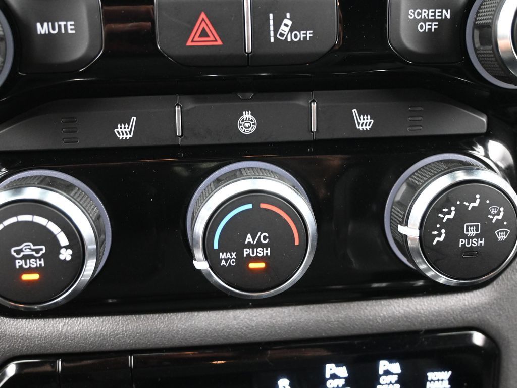 2025 Ram 1500 Big Horn Lone Star photo 14